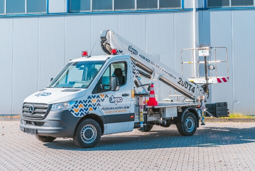 B200T teleskopická plošina